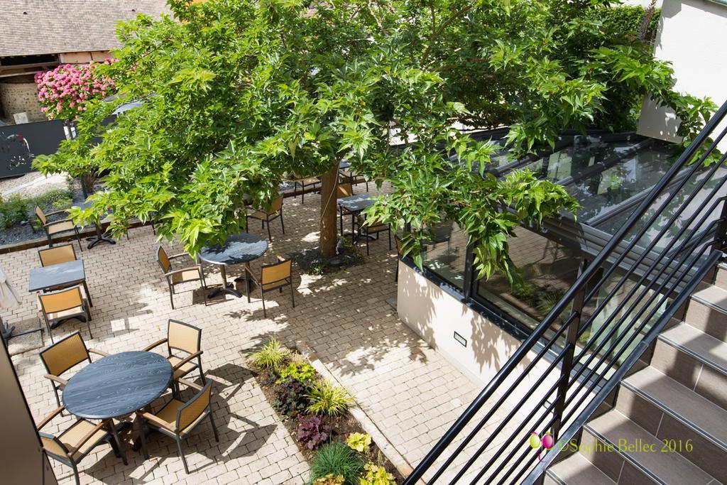 L'Hostellerie D'Acquigny Екстер'єр фото